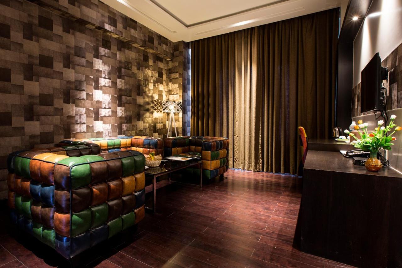 We Hotel Chinchwad , Pune * Pune